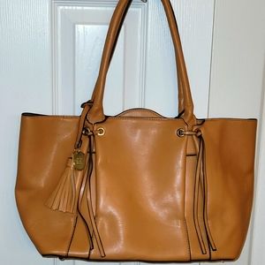 London fog shoulder bag